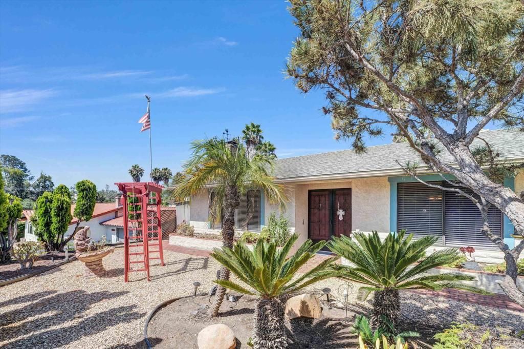 1154 Monte Vista Dr, Vista, CA 92084 — exterior