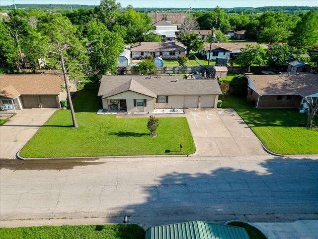 1306 SE 21st Street, Mineral Wells, TX 76067