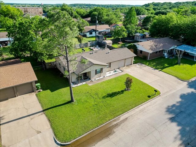 1306 SE 21st Street, Mineral Wells, TX 76067