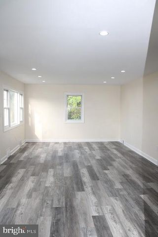 28 RIDGLEY ST, Mount Holly, NJ 08060