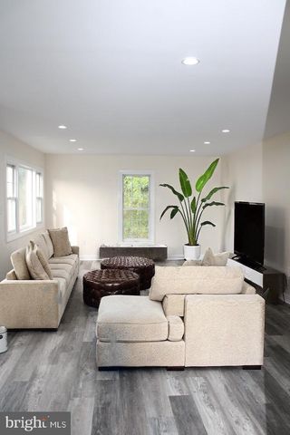 28 RIDGLEY ST, Mount Holly, NJ 08060