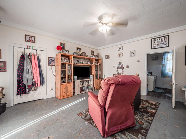 703 Main Street, Mount Vernon, IN 47620