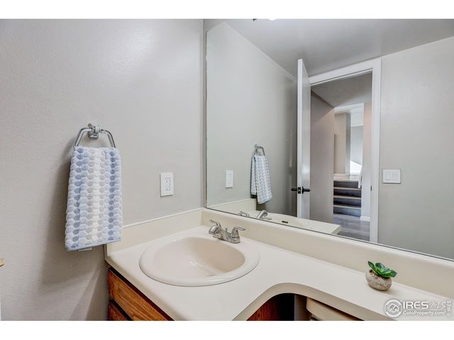 931 Kremmling Ln, Fort Collins, CO 80526