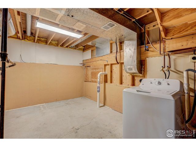 931 Kremmling Ln, Fort Collins, CO 80526