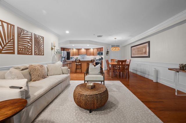 4 Sterling Hill Ln Apt 425, Exeter, NH 03833