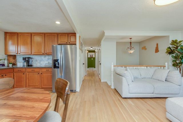 8 Kathy Drive, Nashua, NH 03062