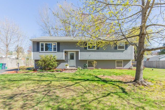 8 Kathy Drive, Nashua, NH 03062