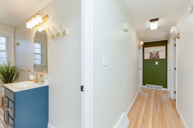 8 Kathy Drive, Nashua, NH 03062