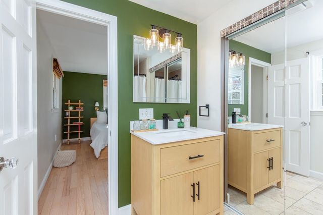 8 Kathy Drive, Nashua, NH 03062