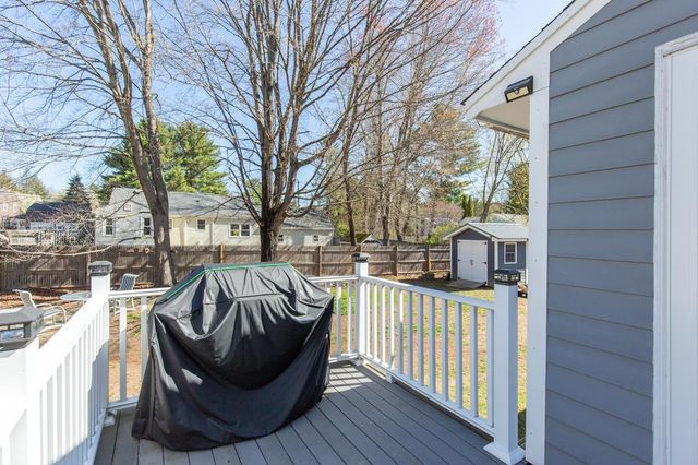 8 Kathy Drive, Nashua, NH 03062
