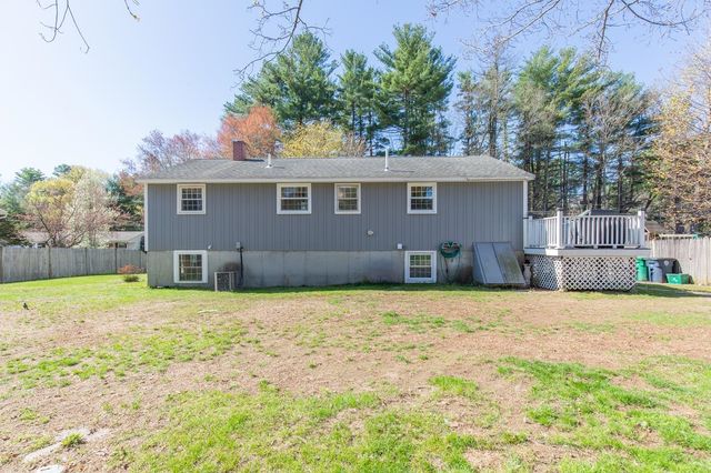 8 Kathy Drive, Nashua, NH 03062
