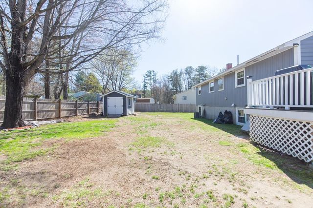 8 Kathy Drive, Nashua, NH 03062