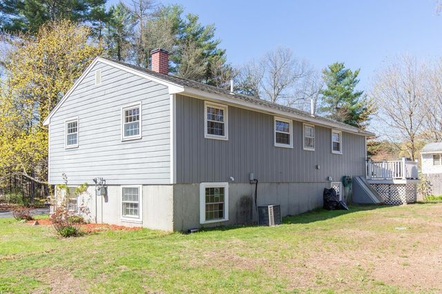 8 Kathy Drive, Nashua, NH 03062
