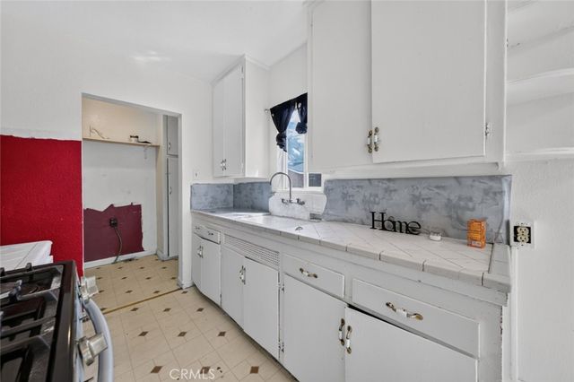 938 E 2nd Street B, San Bernardino, CA 92408