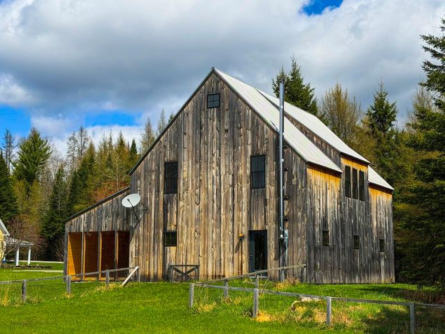 673 + 675 Sanderson Hill Road, Charleston, VT 05872