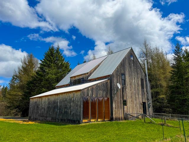 673 + 675 Sanderson Hill Road, Charleston, VT 05872