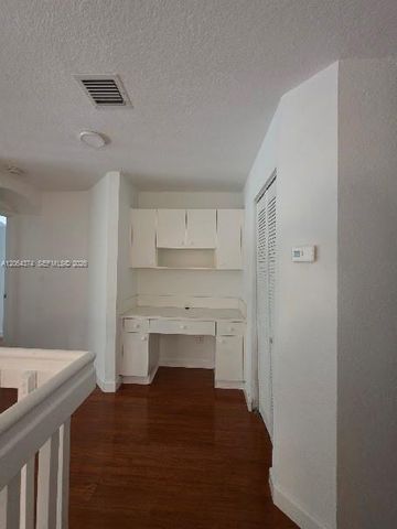 11525 NW 71st St, Doral, FL 33178