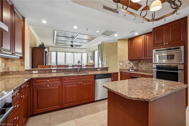 970 Cape Marco DR 504, Marco Island, FL 34145