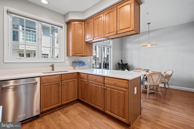 5352 43RD ST NW, Washington, DC 20015