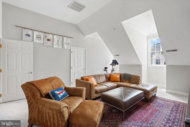 5352 43RD ST NW, Washington, DC 20015