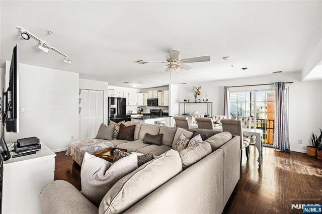 84 Union Street, Newark, NJ 07105