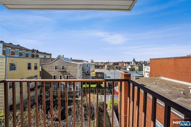 84 Union Street, Newark, NJ 07105