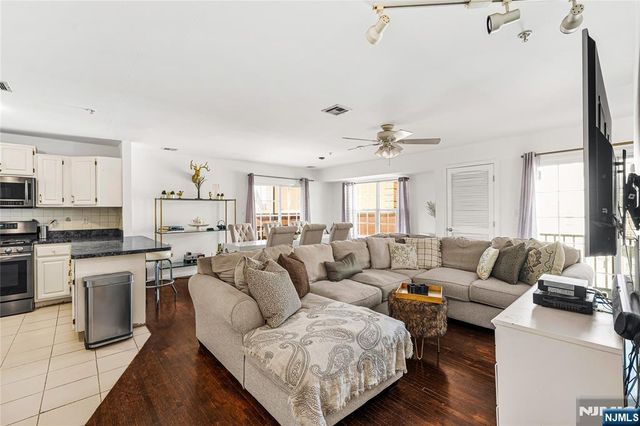 84 Union Street, Newark, NJ 07105