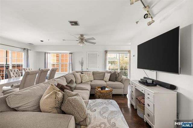 84 Union Street, Newark, NJ 07105