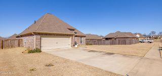 207 Sweetbriar Circle, Canton, MS 39046