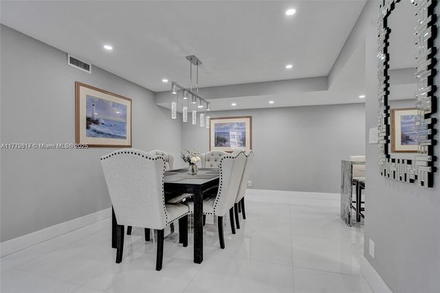 2301 S Ocean Dr 1007, Hollywood, FL 33019