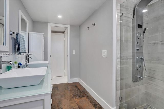 2301 S Ocean Dr 1007, Hollywood, FL 33019