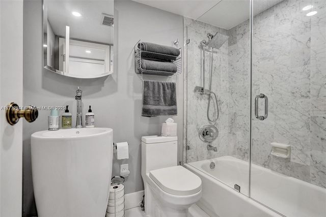 2301 S Ocean Dr 1007, Hollywood, FL 33019