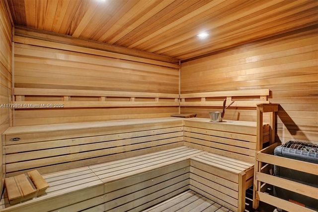 2301 S Ocean Dr 1007, Hollywood, FL 33019