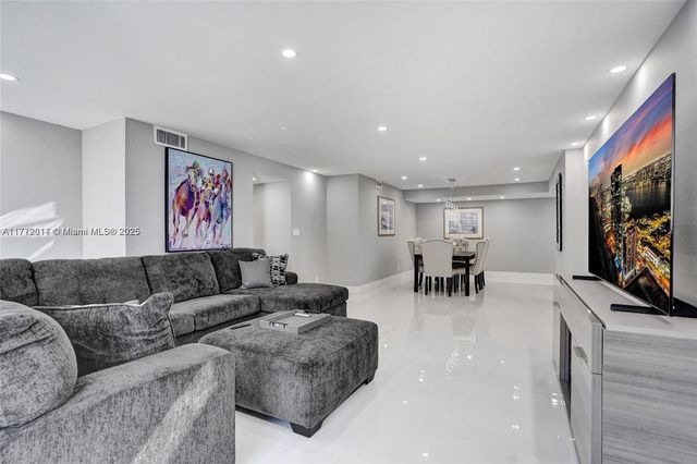 2301 S Ocean Dr 1007, Hollywood, FL 33019