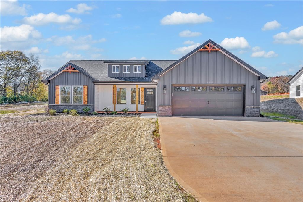 256 Old Fork School Road, Townville, SC 29689