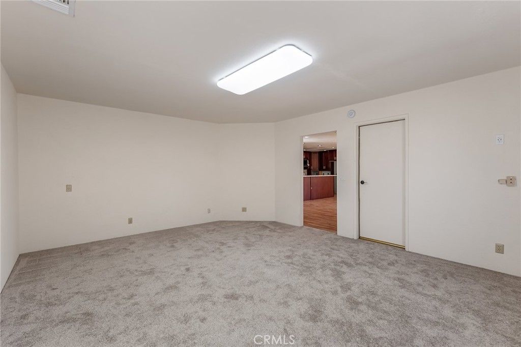 Image 11 of property listing at 6411 Mountain View, Joshua Tree, CA 92252