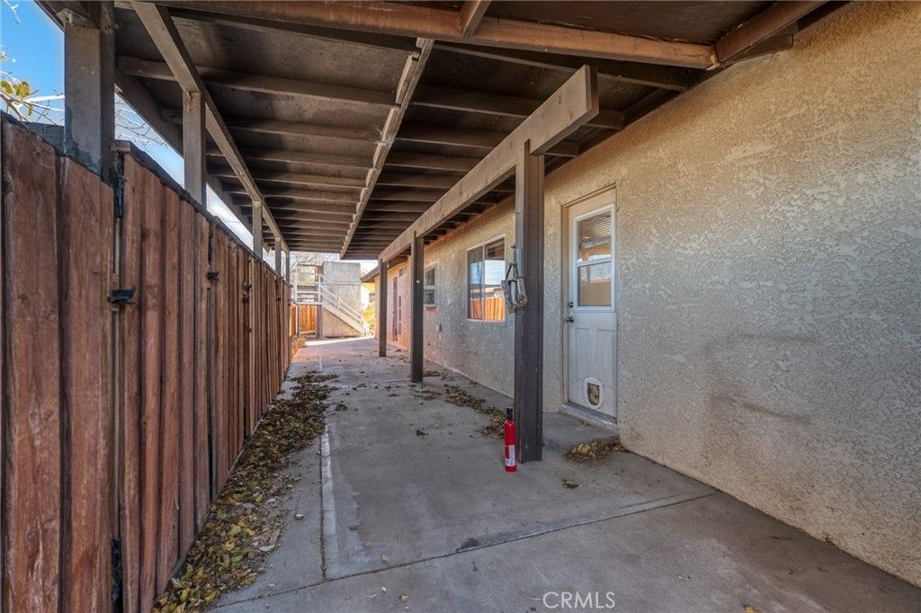 Image 19 of property listing at 6411 Mountain View, Joshua Tree, CA 92252