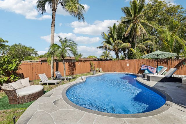 7803 NW 69th Terrace, Tamarac, FL 33321