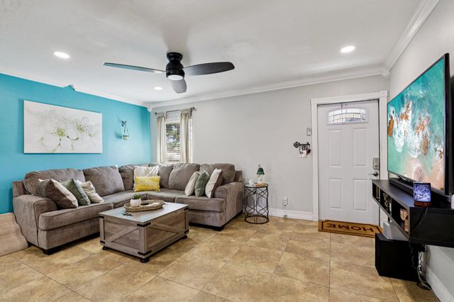 7803 NW 69th Terrace, Tamarac, FL 33321