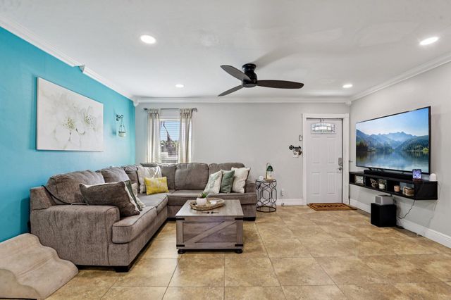 7803 NW 69th Terrace, Tamarac, FL 33321