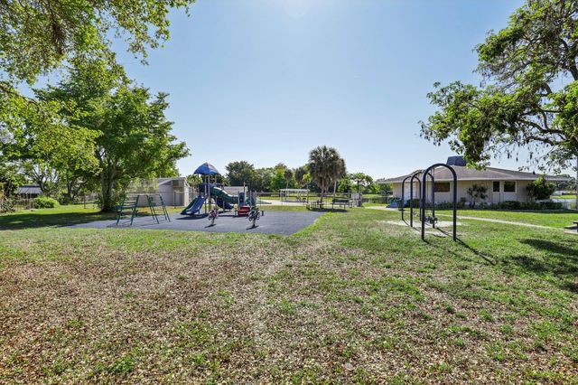 7803 NW 69th Terrace, Tamarac, FL 33321