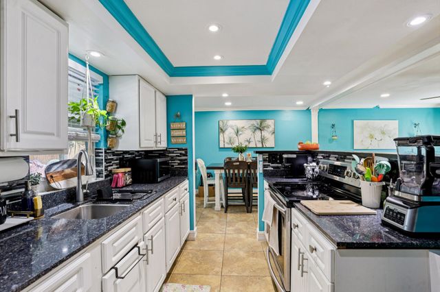 7803 NW 69th Terrace, Tamarac, FL 33321