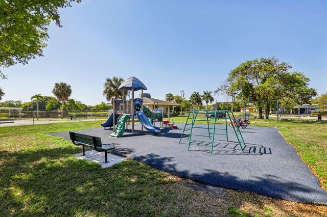 7803 NW 69th Terrace, Tamarac, FL 33321