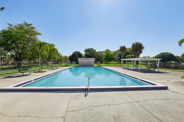 7803 NW 69th Terrace, Tamarac, FL 33321