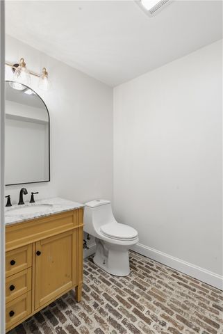 42 Orchard Avenue, Barrington, RI 02806
