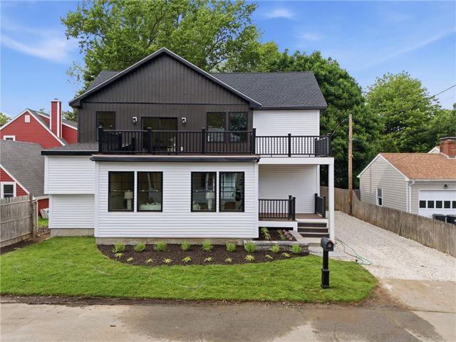 42 Orchard Avenue, Barrington, RI 02806