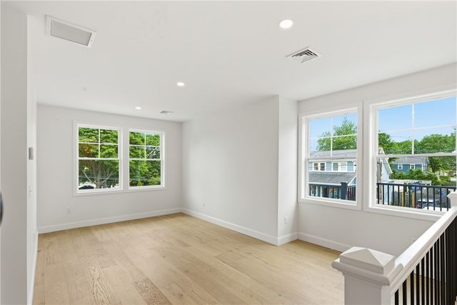 42 Orchard Avenue, Barrington, RI 02806