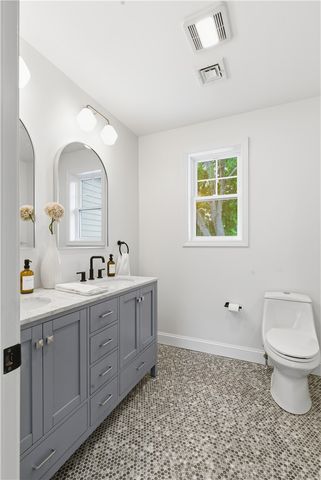 42 Orchard Avenue, Barrington, RI 02806