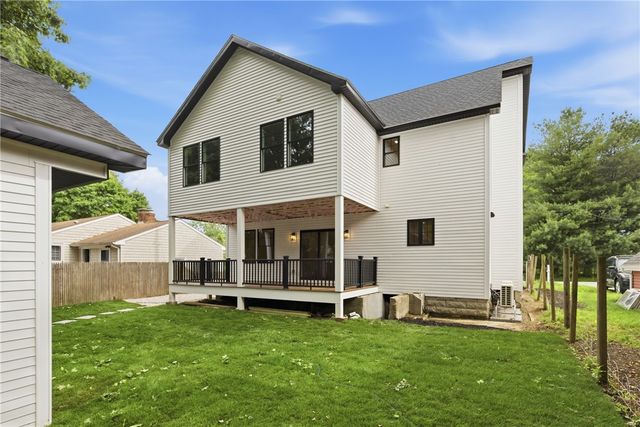 42 Orchard Avenue, Barrington, RI 02806