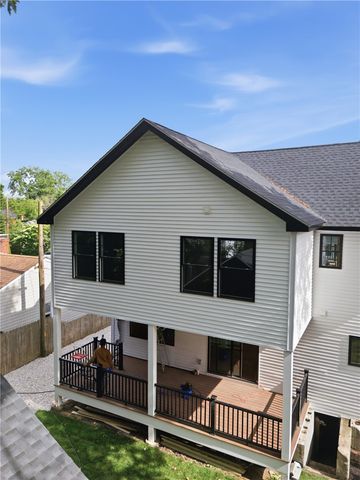 42 Orchard Avenue, Barrington, RI 02806
